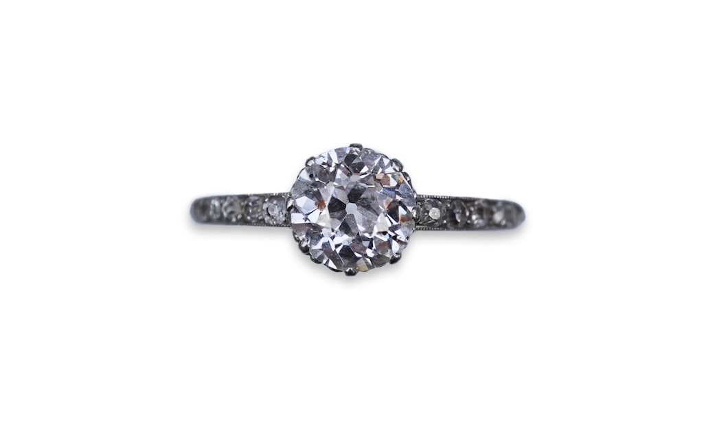 An attractive diamond engagement ring, early 20th century